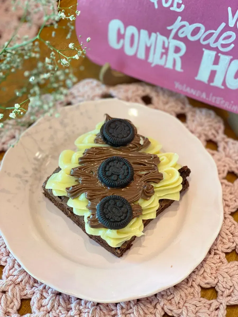 Fatia de brownie artesanal